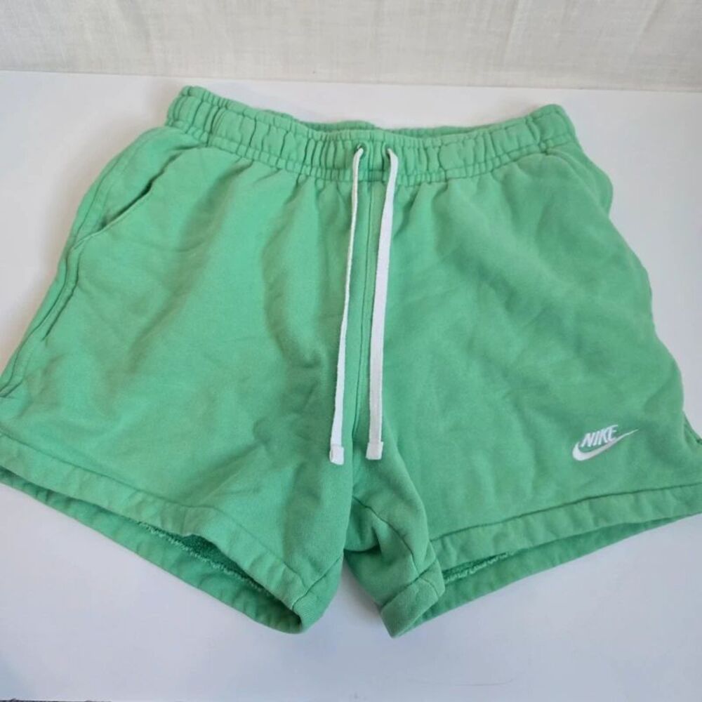 Nike Shorts Women's Medium Green